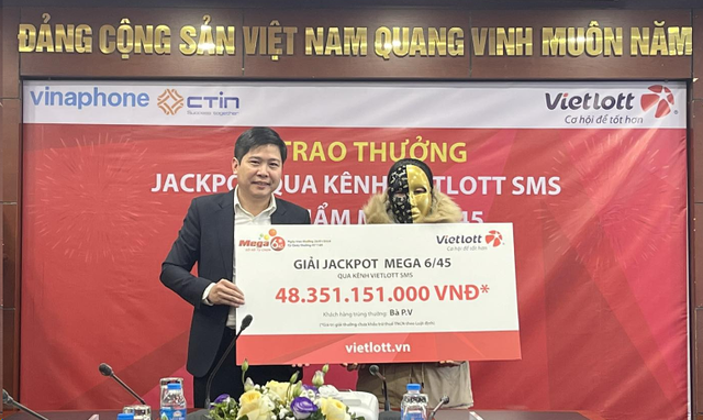 Chị P.V nhận giải Jackpot xổ số tự chọn Mega 6/45 Chị P.V nhận giải Jackpot xổ số tự chọn Mega 6/45