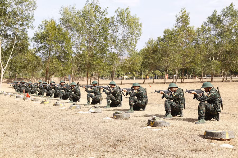 Huấn luyện tân binh tại Quân đoàn 3. Ảnh: Danh Quang