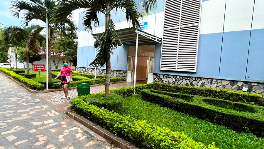 Hệ thống cây xanh trong khuôn viên Khoa Khám bệnh của Bệnh viện Đại học Y Dược-Hoàng Anh Gia Lai luôn được chăm sóc kỹ càng. Ảnh: Đinh Yến Hệ thống cây xanh trong khuôn viên Khoa Khám bệnh của Bệnh viện Đại học Y Dược-Hoàng Anh Gia Lai luôn được chăm sóc kỹ càng. Ảnh: Đinh Yến