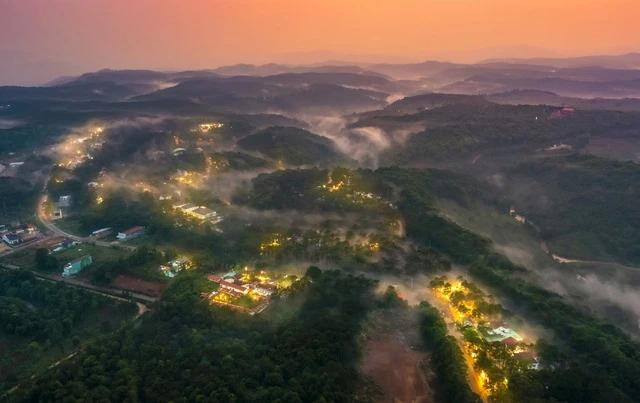 Năm 2024, Khu du lịch Măng Đen dự kiến sẽ đón 1,2 triệu lượt khách du lịch. Ảnh: H.KON PLÔNG Năm 2024, Khu du lịch Măng Đen dự kiến sẽ đón 1,2 triệu lượt khách du lịch. Ảnh: H.KON PLÔNG