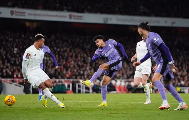 Luis Diaz ghi bàn thứ nhì, đưa Liverpool vào vòng 4 FA Cup