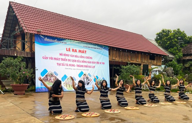 Ra mắt CLB Văn hóa cồng chiêng xã Tà Nung Ra mắt CLB Văn hóa cồng chiêng xã Tà Nung