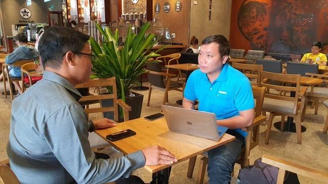 Nhiều phụ huynh phản ánh tới báo chí về câu chuyện "chèn môn tự nguyện vào chính khóa" hồi tháng 9.2023. ẢNH: THÚY HẰNG Nhiều phụ huynh phản ánh tới báo chí về câu chuyện "chèn môn tự nguyện vào chính khóa" hồi tháng 9.2023. ẢNH: THÚY HẰNG