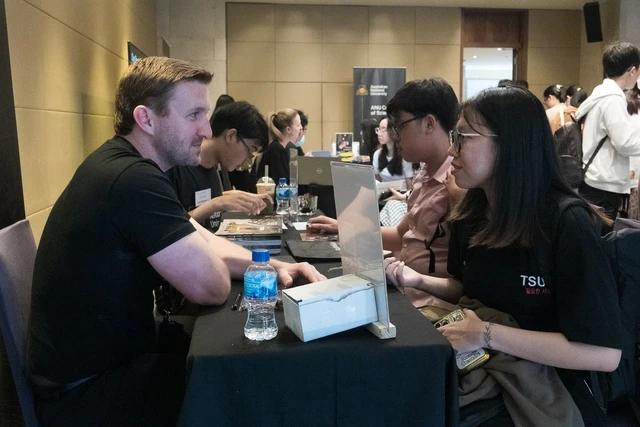 Học sinh Việt Nam tìm hiểu cơ hội du học Úc tại một hội thảo tổ chức hồi tháng 8.2023 ẢNH NGỌC LONG Học sinh Việt Nam tìm hiểu cơ hội du học Úc tại một hội thảo tổ chức hồi tháng 8.2023 ẢNH NGỌC LONG