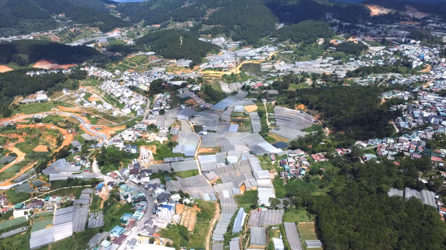 Đà Lạt từng là nơi có khí hậu trong lành, nhưng vài năm trở lại đây, Đà Lạt liên tục xuất hiện các điều kiện thời tiết cực đoan như nắng nóng, mưa lũ và sạt lở. Ảnh: Hữu Long