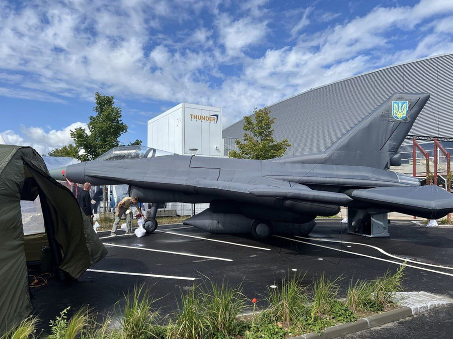 Máy bay F-16 của Ukraine. Máy bay F-16 của Ukraine.