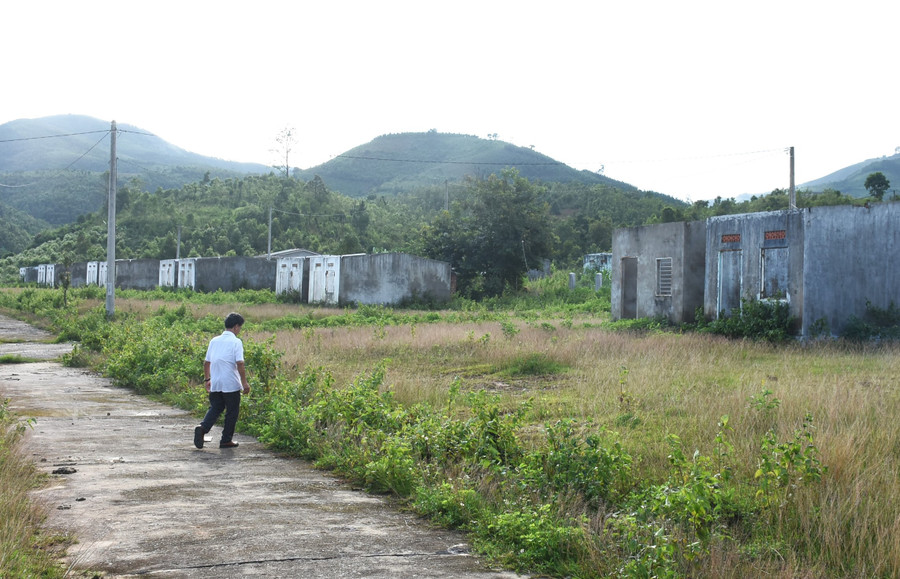 Khu tái định cư Măng Rao vẫn chưa thu hút người dân đến ở. Ảnh: V.P