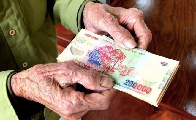 Từ ngày 1-7-2023, điều chỉnh tăng thêm 12,5% trên mức lương hưu, trợ cấp bảo hiểm xã hội và trợ cấp hàng tháng của tháng 6-2023 đối với các đối tượng quy định đã được điều chỉnh theo Nghị định số 108/2021/NĐ-CP điều chỉnh lương hưu, trợ cấp bảo hiểm xã hội và trợ cấp hàng tháng. Ảnh nguồn VTC News