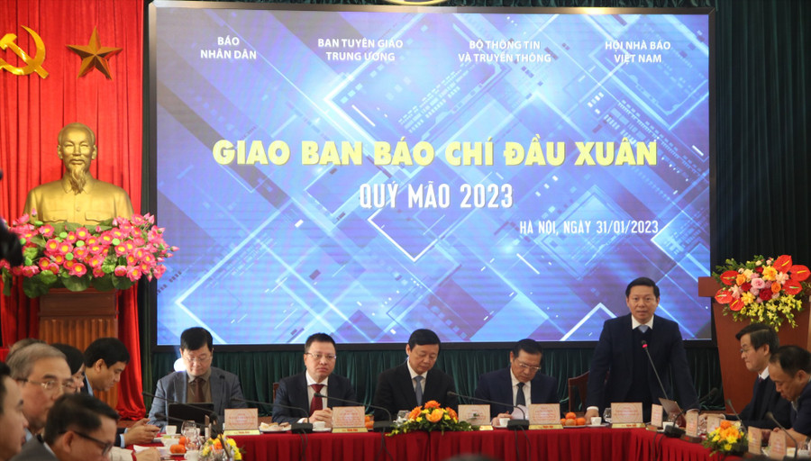 Ông Trần Thanh Lâm - Phó Trưởng Ban Tuyên giáo Trung ương phát biểu tại giao ban báo chí đầu xuân Quý Mão. Ảnh: T.Vương