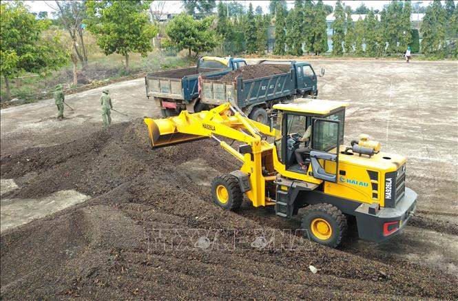 Chỉ một số ít doanh nghiệp, người dân Kon Tum còn tích trữ cà phê được hưởng lợi từ đợt tăng giá cà phê. Ảnh: Dư Toán/TXTVN Chỉ một số ít doanh nghiệp, người dân Kon Tum còn tích trữ cà phê được hưởng lợi từ đợt tăng giá cà phê. Ảnh: Dư Toán/TXTVN