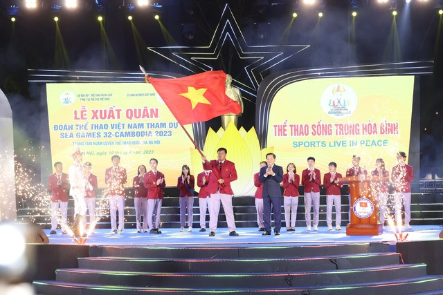 Trưởng đoàn Đặng Hà Việt nhận nhiệm vụ tại SEA Games 32. Ảnh: Đình Huy Trưởng đoàn Đặng Hà Việt nhận nhiệm vụ tại SEA Games 32. Ảnh: Đình Huy