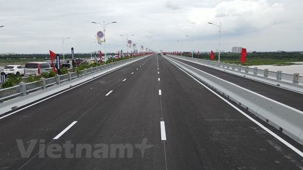 Cầu Vĩnh Tuy giai đoạn 2 sẽ góp phần giảm ùn tắc và tai nạn giao thông trên tuyến. (Ảnh: Việt Hùng/Vietnam+) Cầu Vĩnh Tuy giai đoạn 2 sẽ góp phần giảm ùn tắc và tai nạn giao thông trên tuyến. (Ảnh: Việt Hùng/Vietnam+)