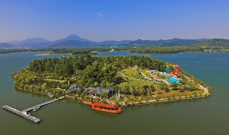 Tách biệt khỏi cuộc sống ồn ào, resort đem đến cho bạn những giây phút thoải mái khi đến với Đại Lải. Ảnh: Đảo Ngọc Resort