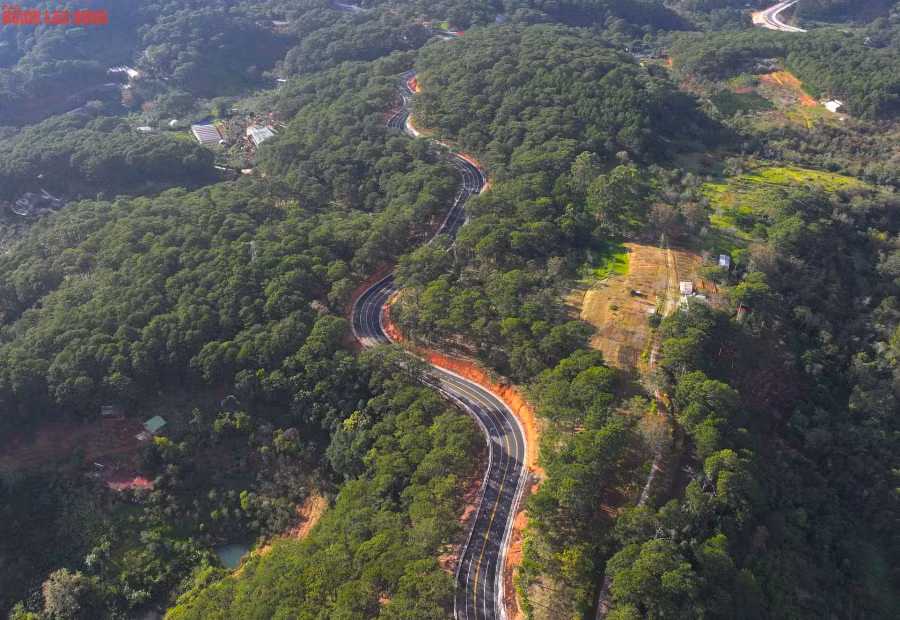 UBND tỉnh Lâm Đồng đã cho lưu thông tạm toàn tuyến đèo Prenn từ Liên Khương đến TP Đà Lạt trong dịp Tết Dương lịch 2024 từ ngày 29-12-2023 đến 2-1-2024. Cung đèo hiện nay đã được nâng cấp mở rộng lên gấp đôi và gần hoàn thành dự án. Việc cho lưu thông tạm để giảm tải áp lực giao thông lên các tuyến đường nối Đà Lạt trong dịp lễ Tết.