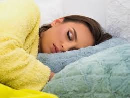 Đi ngủ mà chưa tẩy trang sẽ đẩy da vào tình trạng lão hóa nhanh chóng và dễ bị nổi mụn. Đi ngủ mà chưa tẩy trang sẽ đẩy da vào tình trạng lão hóa nhanh chóng và dễ bị nổi mụn.