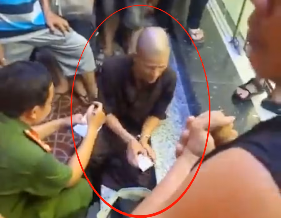 Đối tượng Sỹ bị tạm giữ. Ảnh cắt từ clip