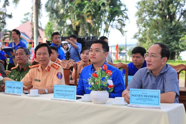 Lãnh đạo tỉnh Kon Tum tham dự ngày hội thanh niên với văn hóa giao thông 2023 Lãnh đạo tỉnh Kon Tum tham dự ngày hội thanh niên với văn hóa giao thông 2023