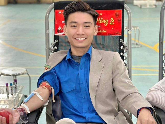 Thành tích cực tham gia các hoạt động thiện nguyện, vì cộng đồng. Ảnh: FBNV Thành tích cực tham gia các hoạt động thiện nguyện, vì cộng đồng. Ảnh: FBNV