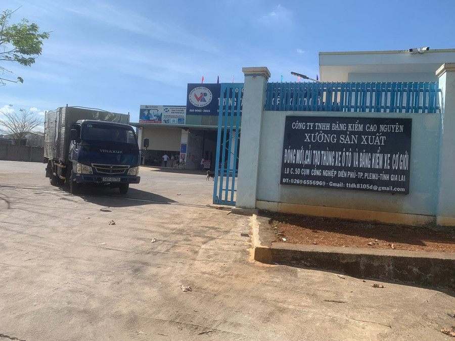 Công ty Đăng kiểm Cao Nguyên khiếu nại Trung tâm Đăng kiểm 81-06D của Công ty cổ phần Dịch vụ thương mại tổng hợp Xuân Tùng sai quy định. Ảnh: T.D