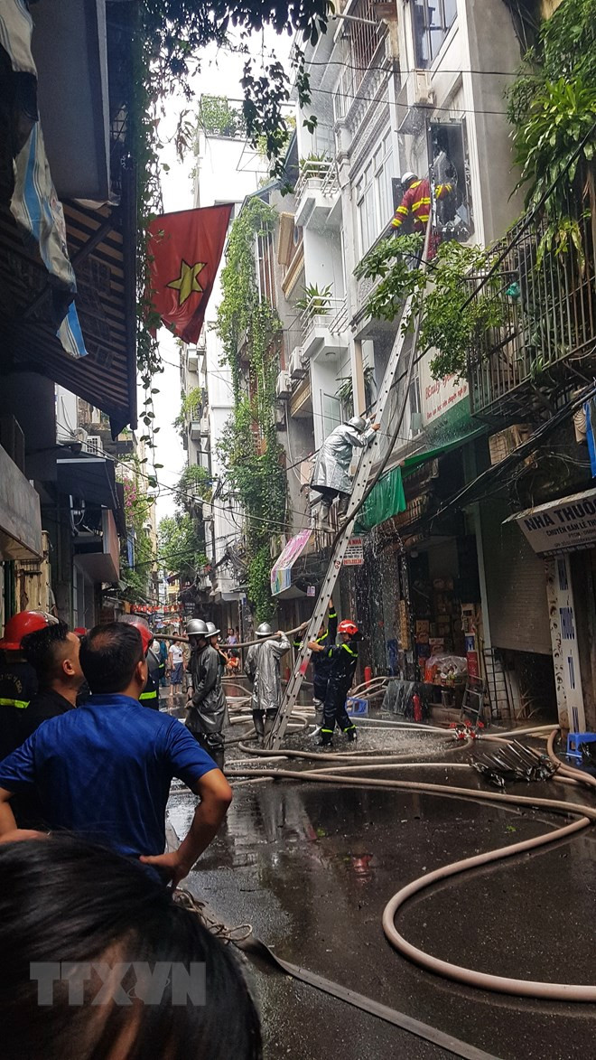 Theo thông tin ban đầu đã có 3 người bị tử vong trong vụ cháy này. (Ảnh: Tuấn Anh/TTXVN)