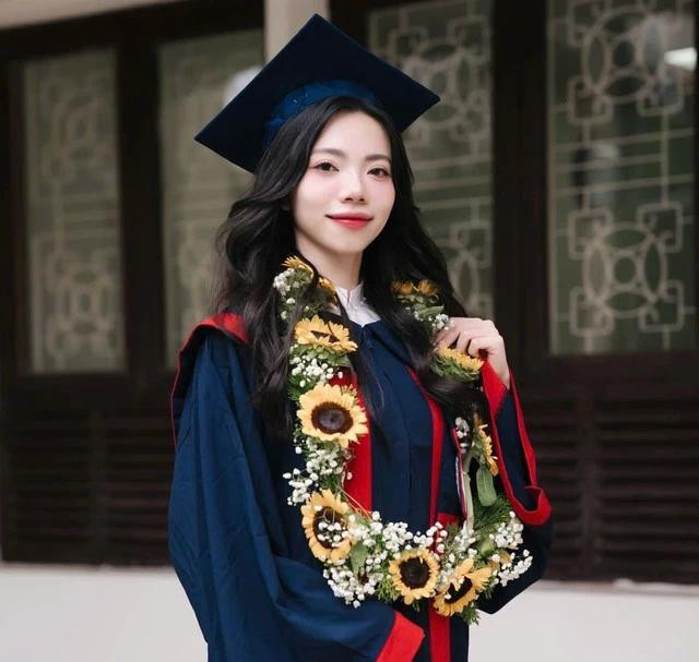 Đào Ngọc Uyên Trang, cô thủ khoa đầu ra đa nhiệm ngành kinh tế của Học viện Tài chính năm 2024 Đào Ngọc Uyên Trang, cô thủ khoa đầu ra đa nhiệm ngành kinh tế của Học viện Tài chính năm 2024