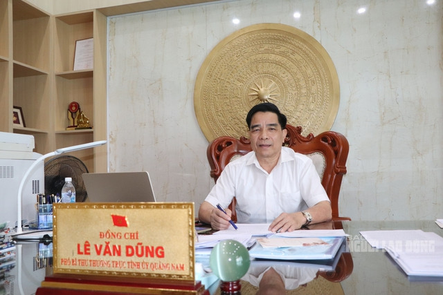 Ông Lê Văn Dũng - Phó Bí thư Thường trực Tỉnh ủy, Trưởng đoàn Đại biểu Quốc hội tỉnh Quảng Nam. Ông Lê Văn Dũng - Phó Bí thư Thường trực Tỉnh ủy, Trưởng đoàn Đại biểu Quốc hội tỉnh Quảng Nam.