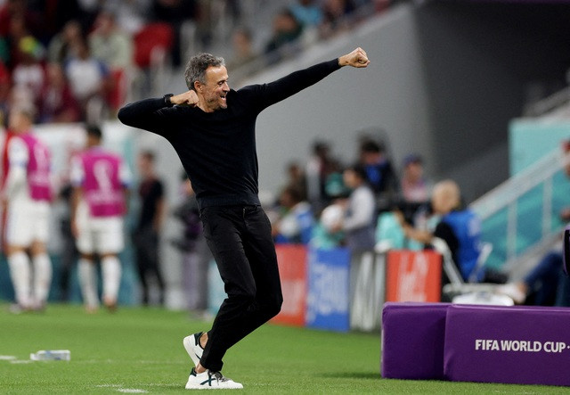 HLV Luis Enrique đã đồng ý ký 2 năm hợp đồng dẫn dắt CLB PSG từ mùa 2023 - 2024. Ảnh: REUTERS HLV Luis Enrique đã đồng ý ký 2 năm hợp đồng dẫn dắt CLB PSG từ mùa 2023 - 2024. Ảnh: REUTERS