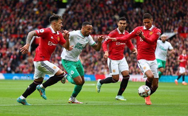 Man United mơ danh hiệu đầu tiên của mùa giải. (Ảnh: REUTERS)
