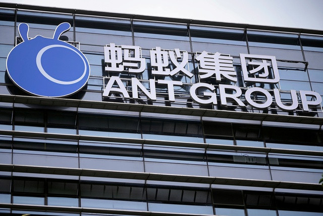 Logo Ant Group tại trụ sở tập đoàn ở Hàng Châu, Trung Quốc. Ảnh: REUTERS