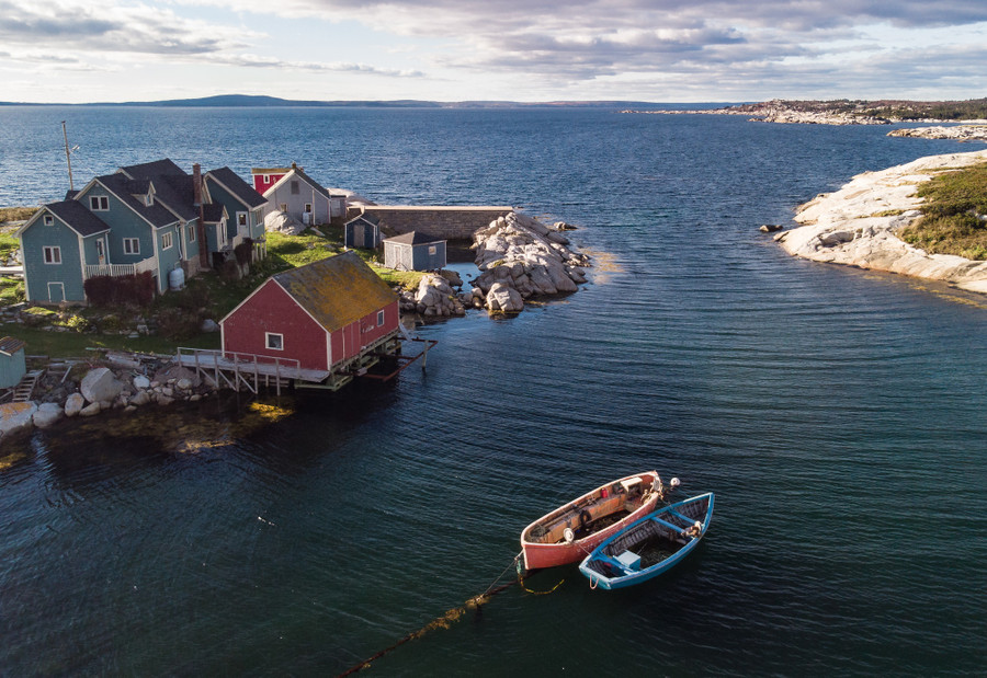 Ngắm Sắc Thu Rực Rỡ Ở Nova Scotia - Ảnh 3. Làng đánh cá Peggy đẹp thơ mộng với những ngôi nhà khang trang. Ảnh: TRẦN THẾ DŨNG