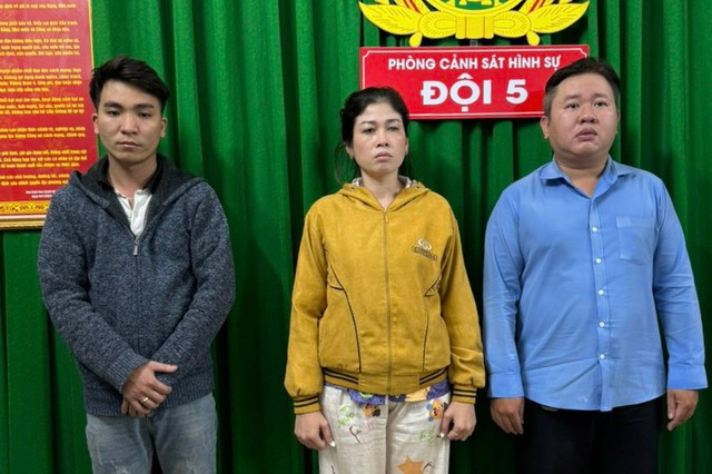 Các đối tượng quản lý 2 nhà hàng ở quận Bình Tân. Các đối tượng quản lý 2 nhà hàng ở quận Bình Tân.