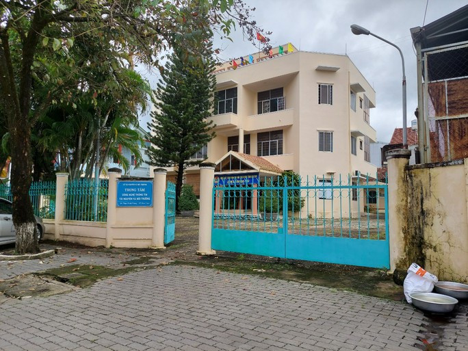 Hai lãnh đạo thuộc sở TN-MT Kon Tum cùng bị mất chức - Ảnh 1. Bà N.T.K.H, Phó giám đốc Trung tâm Công nghệ thông tin tài nguyên và môi trường bị miễn nhiệm chức vụ