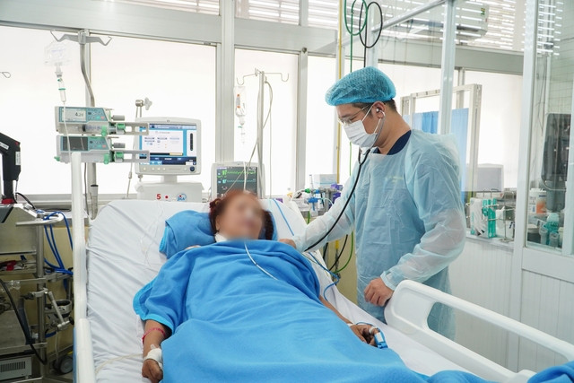 Bệnh viện Chợ Rẫy cứu sống bệnh nhân bị đâm thủng tim trong gang tấc