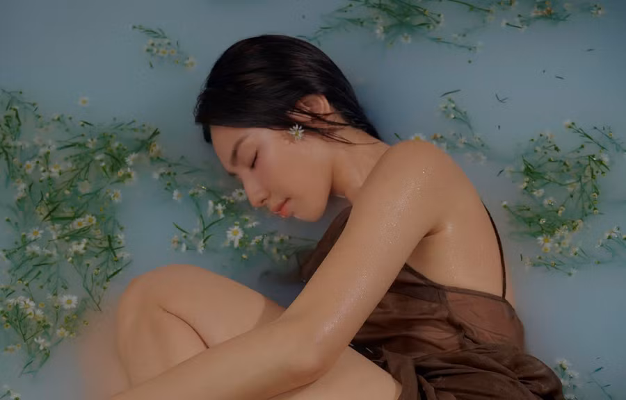 Thùy Tiên không ngần ngại chia sẻ “góc khuất” chân thực của bản thân là những khiếm khuyết trên cơ thể tưởng như hoàn hảo. (Ảnh: PV/Vietnam+)