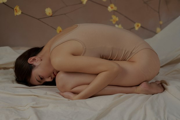 Nàng hậu cũng có những khuyết thiếu ngoại hình, từng tự ti và nhận về lời chê bai từ đôi tai quá khổ, mũi to, bàn chân khô gầy… đến những vết rạn da mà khán giả chưa từng thấy trước đây. (Ảnh: PV/Vietnam+) Nàng hậu cũng có những khuyết thiếu ngoại hình, từng tự ti và nhận về lời chê bai từ đôi tai quá khổ, mũi to, bàn chân khô gầy… đến những vết rạn da mà khán giả chưa từng thấy trước đây. (Ảnh: PV/Vietnam+)