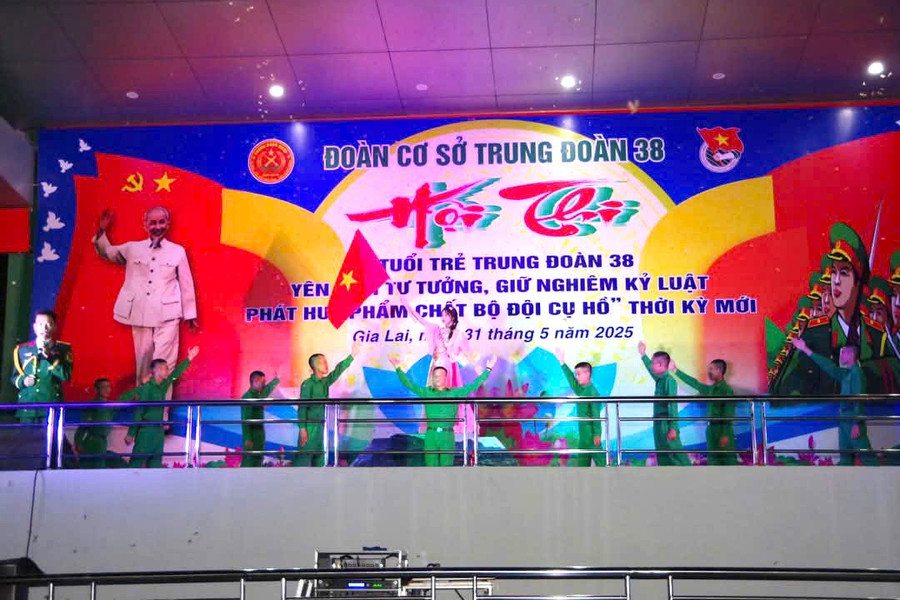 Các tiết mục được các đội thi đầu tư, dàn dựng công phu, mang lại những giây phút thư giãn bổ ích cho cán bộ, chiến sĩ, đoàn viên thanh niên. Ảnh: Ngọc Thông 48d3c3014c6ef830a17f.jpg