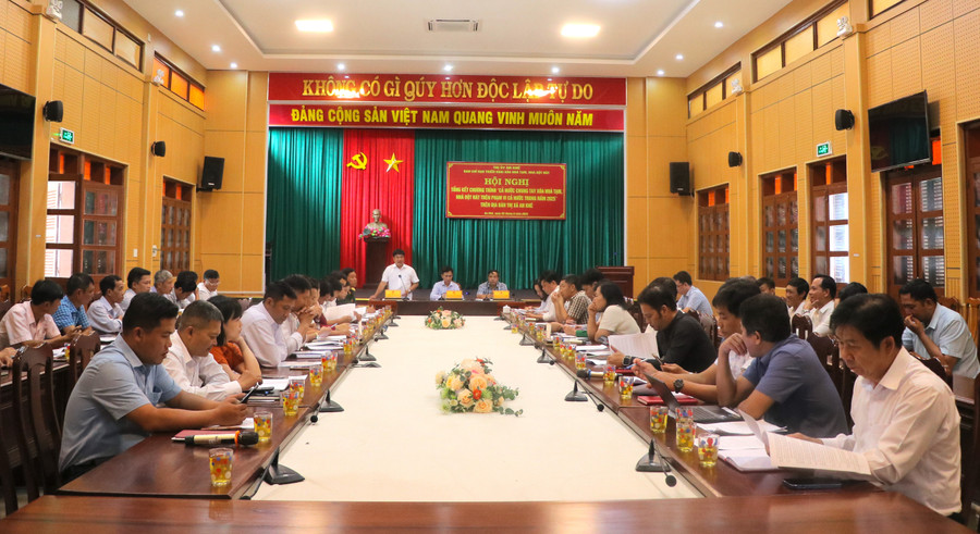 Ban Chỉ đạo triển khai xóa nhà tạm, nhà dột nát thị xã An Khê tổng kết chương trình cả nước chung tay xóa nhà tạm, nhà dột nát trên địa bàn thị xã. Ảnh: Ngọc Minh img-6305.jpg