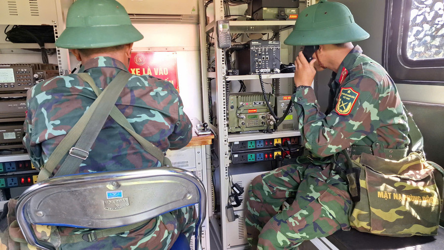 Cán bộ, chiến sĩ Trung đoàn Thông tin 29 quyết tâm đoàn kết hoàn thành mọi nhiệm vụ được giao. Ảnh: T.D 63665a1668f6dfa886e7.jpg