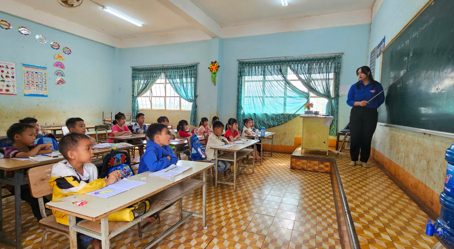 Lớp học hè miễn phí tại xã Đak Sơ Mei. Ảnh: Ngọc Duy 20250707-091149.jpg