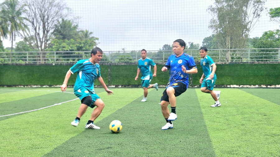 Các trận đấu diễn ra sôi nổi với những pha bóng đầy kịch tính, hấp dẫn. Ảnh: Ngọc Duy 20250927-080343.jpg