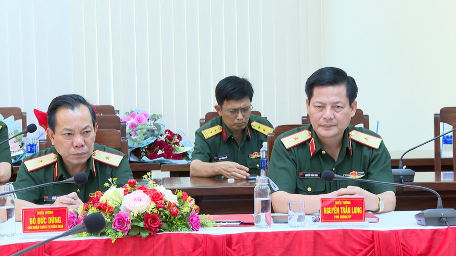 Lãnh đạo Quân đoàn 34 dự buổi gặp mặt các cơ quan báo chí nhân Ngày báo chí Cách mạng Việt Nam. Ảnh: RPiên b6fc511d8161363f6f70.jpg