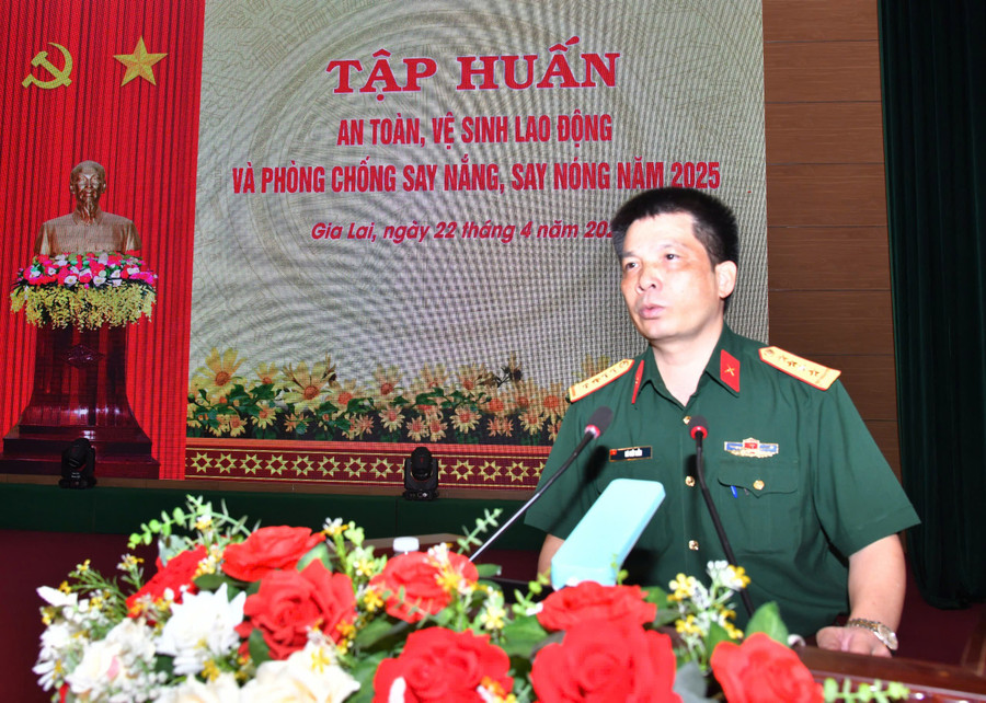 Đại tá Hà Viến Liễn phát biểu tại lễ khai mạc lớp tập huấn. Ảnh: T.D 6c2141355798e4c6bd89.jpg