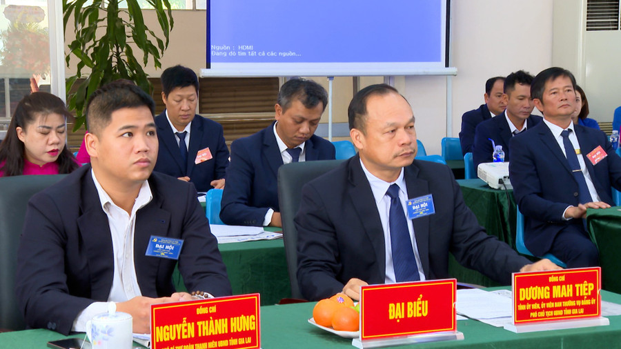 Ông Dương Mah Tiệp-Phó Chủ tịch UBND tỉnh dự đại hội Đảng bộ Công ty TNHH xổ số kiến thiết tỉnh Gia Lai. Ảnh: Viễn Khánh dung-khanh00-00-54-04still232.jpg