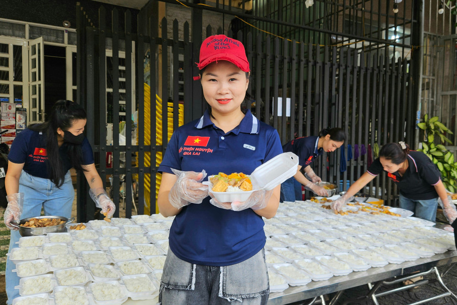 Chị Trương Thị Ngọc Nga (tổ 3, phường Ia Kring, TP. Pleiku) là một trong những thành viên tích cực của nhóm. Ảnh: Ngọc Duy chi-truong-thi-ngoc-nga-to-3-phuong-iakring-tp-pleiku-la-mot-trong-nhung-thanh-vien-tich-cuc-cua-nhom-anh-ngoc-duy.jpg