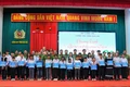 Tặng 28 sổ tiết kiệm cho con đỡ đầu, con nuôi Công an tỉnh Gia Lai