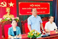 Đồng chí Rah Lan Chung-Bí thư Đảng ủy Các cơ quan Đảng tỉnh phát biểu tại hội nghị. Ảnh: Phi Long