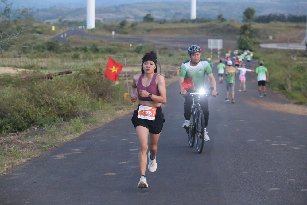 Thu Thảo đến với chạy bộ khá muộn song nhanh chóng thể hiện tài năng. Ảnh: Văn Ngọc thu-thao-den-voi-chay-bo-kha-muon-song-nhanh-chong-the-hien-tai-nang-anh-van-ngoc.jpg
