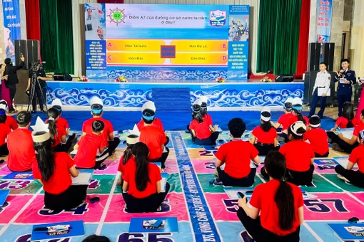 Em Đặng Hoàng Phương Linh đạt giải nhất cuộc thi “Em yêu biển, đảo quê hương”.