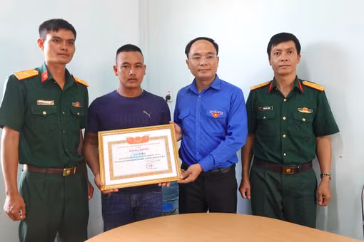 Gia Lai: Khen thưởng hội viên thanh niên có thành tích xuất sắc trong tìm kiếm, quy tập hài cốt liệt sĩ