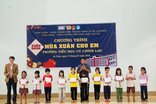 “Mùa Xuân cho em” đến với học sinh xã Ia Chia